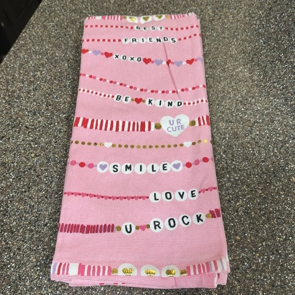 1 SET LEFT! NWT ISAAC MIZRAHI FRIENDSHIP BRACELET PINK KITCHEN TOWELS SET OF 2